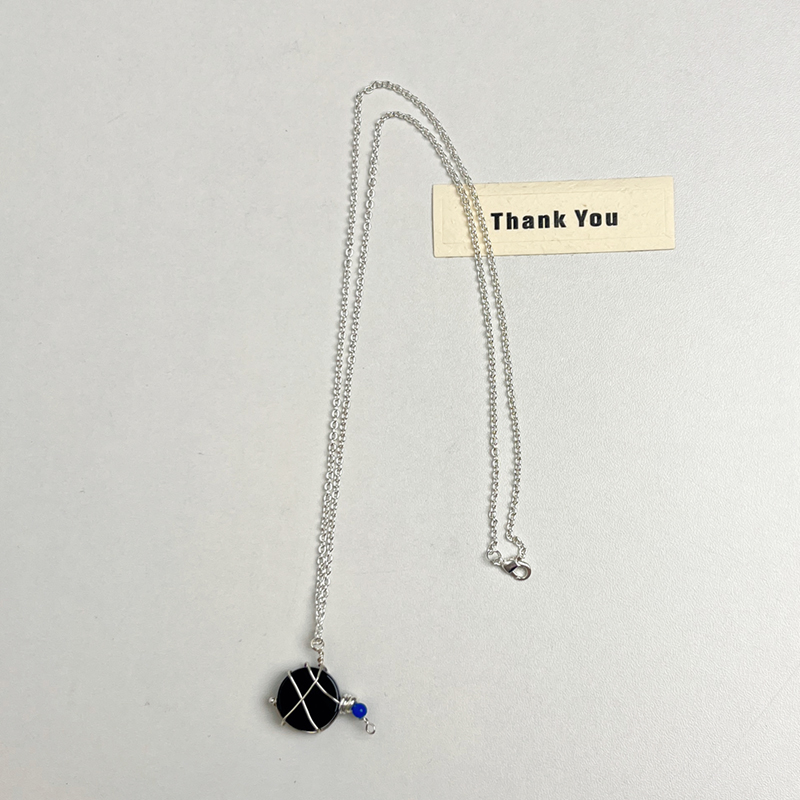 Vintage Black Agate Long Necklace for Women - Lightweight Luxury High-End Wine Bottle Design Sweater Chain, 2025 Trendy Fashion Accessory