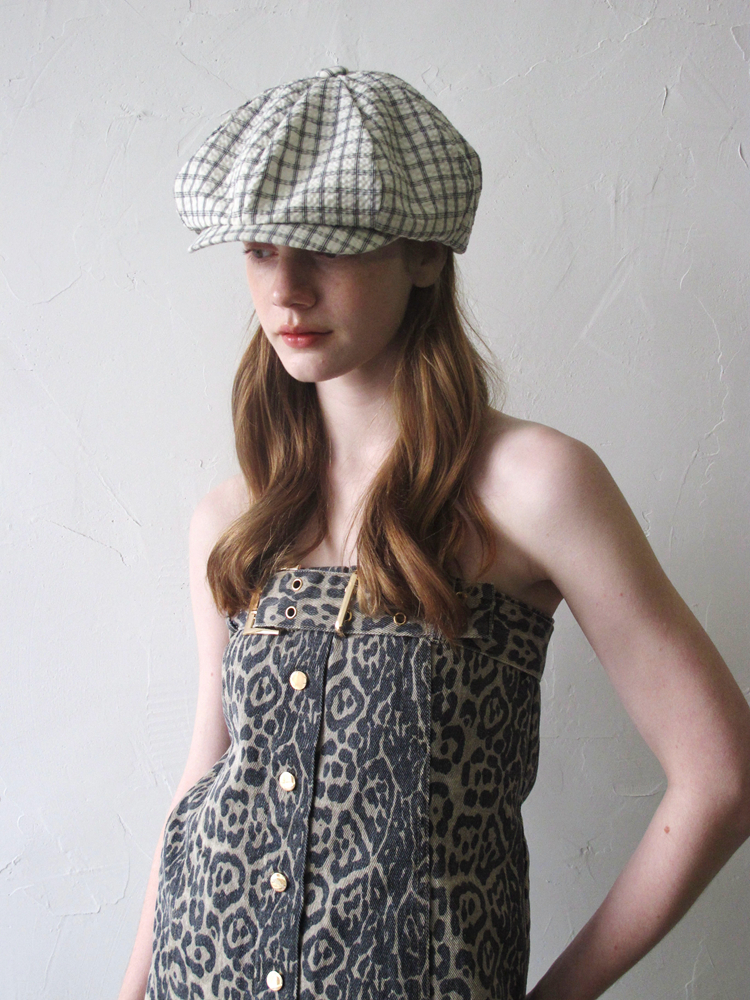 Vintage Black and White Checkered Beret for Women, Casual Newsboy Hat, British Painter Style, Trendy Fashion Accessory