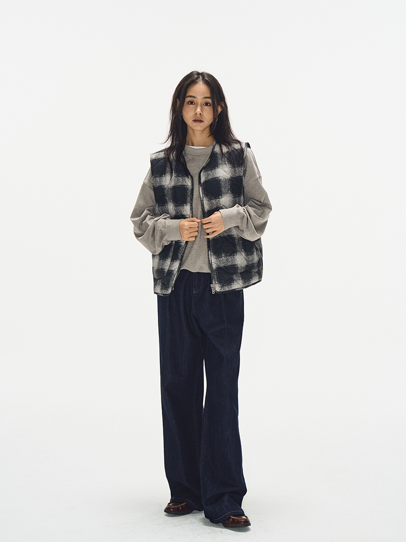 Vintage Digital Grid Print Cotton Vest for Women - Sleeveless Gourd Jacket for Autumn Winter - Retro 90s Style Waistcoat Vintage Digital Grid Print Cotton Vest for Women - Sleeveless Gourd Jacket for Autumn Winter - Retro 90s Style Waistcoat