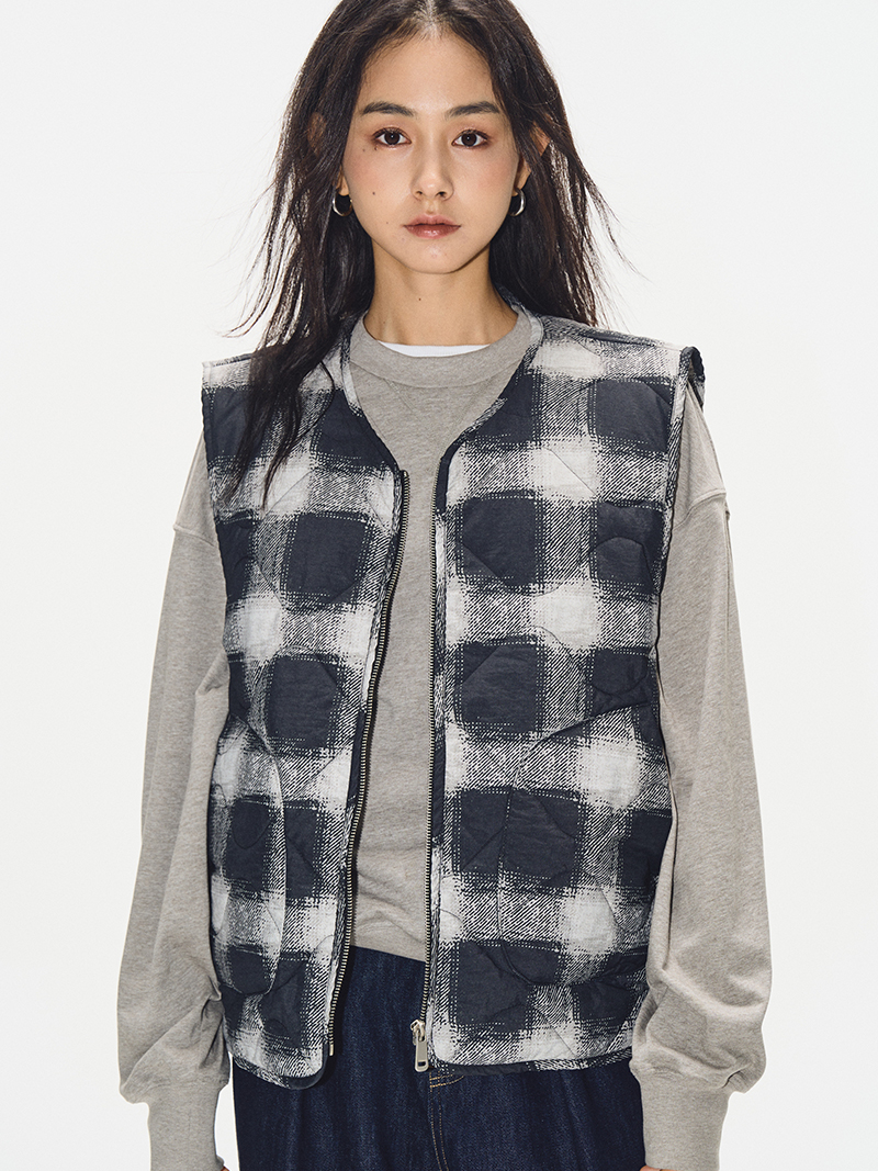 Vintage Digital Grid Print Cotton Vest for Women - Sleeveless Gourd Jacket for Autumn Winter - Retro 90s Style Waistcoat Vintage Digital Grid Print Cotton Vest for Women - Sleeveless Gourd Jacket for Autumn Winter - Retro 90s Style Waistcoat