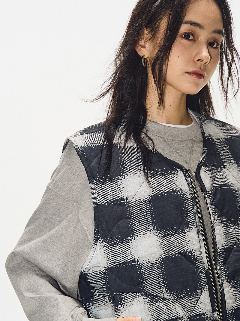 Vintage Digital Grid Print Cotton Vest for Women - Sleeveless Gourd Jacket for Autumn Winter - Retro 90s Style Waistcoat Vintage Digital Grid Print Cotton Vest for Women - Sleeveless Gourd Jacket for Autumn Winter - Retro 90s Style Waistcoat