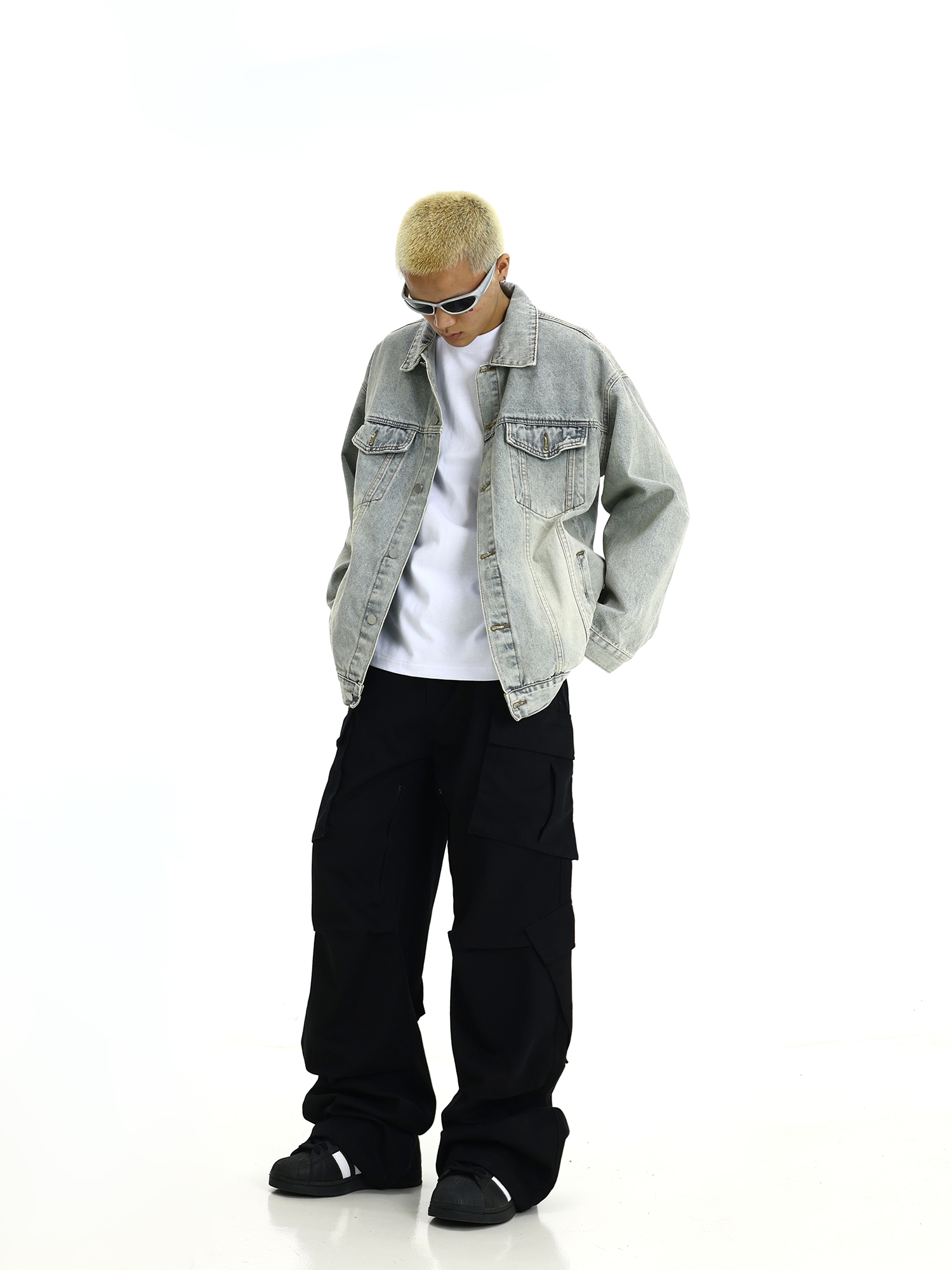 Vintage Distressed Denim Jacket for Men and Women - Unisex High Street Casual Outerwear, Versatile Loose Fit Vintage Distressed Denim Jacket for Men and Women - Unisex High Street Casual Outerwear, Versatile Loose Fit