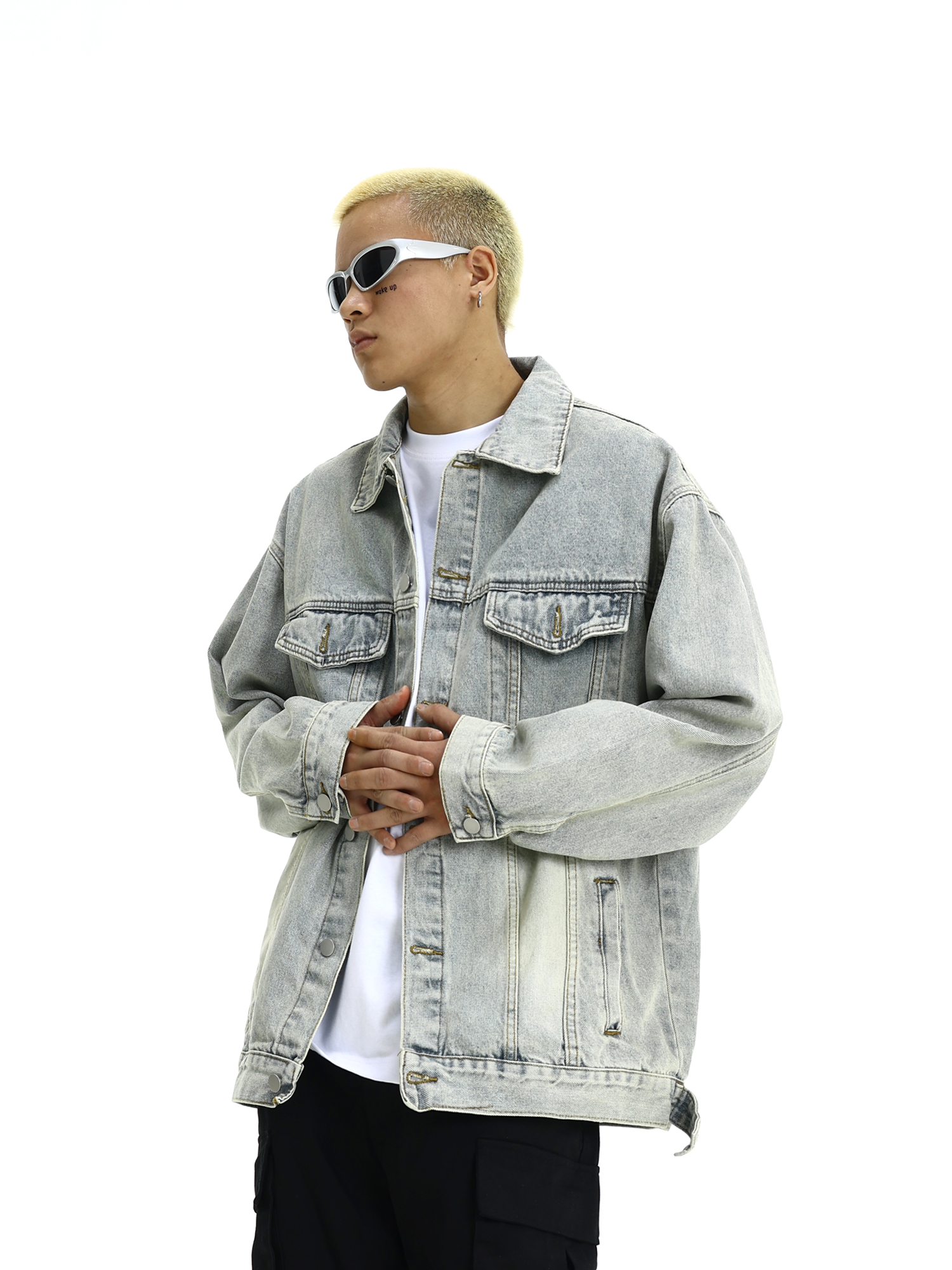 Vintage Distressed Denim Jacket for Men and Women - Unisex High Street Casual Outerwear, Versatile Loose Fit Vintage Distressed Denim Jacket for Men and Women - Unisex High Street Casual Outerwear, Versatile Loose Fit