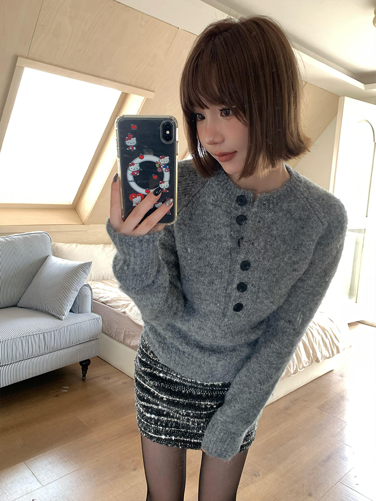 Vintage Eccentric Half-Open Collar Long Sleeve Knitted Sweater for Women - Slim Fit, Flattering, Versatile Autumn Winter Style Vintage Eccentric Half-Open Collar Long Sleeve Knitted Sweater for Women - Slim Fit, Flattering, Versatile Autumn Winter Style