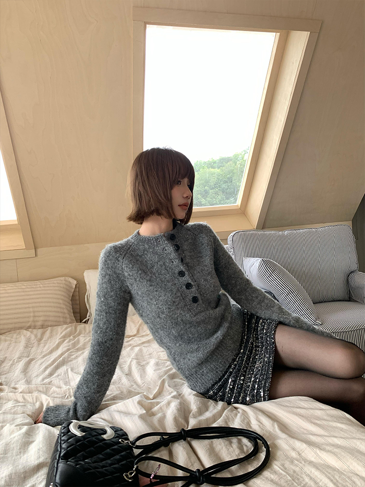 Vintage Eccentric Half-Open Collar Long Sleeve Knitted Sweater for Women - Slim Fit, Flattering, Versatile Autumn Winter Style Vintage Eccentric Half-Open Collar Long Sleeve Knitted Sweater for Women - Slim Fit, Flattering, Versatile Autumn Winter Style