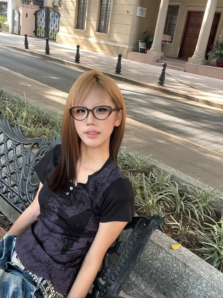 Vintage Eccentric Hot Girl Printed Short-Sleeve T-Shirt - Summer Casual Slimming Top for Y2K and 90s Style Fashion Vintage Eccentric Hot Girl Printed Short-Sleeve T-Shirt - Summer Casual Slimming Top for Y2K and 90s Style Fashion