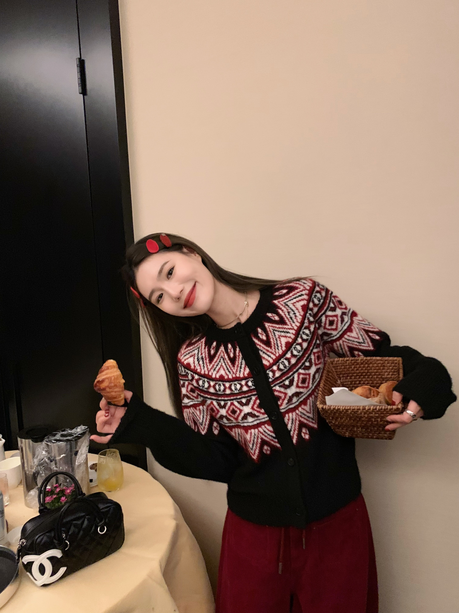 Vintage Fair Isle Round Neck Cardigan Sweater for Women - Limited Edition Heavy Embroidery Christmas Style Vintage Fair Isle Round Neck Cardigan Sweater for Women - Limited Edition Heavy Embroidery Christmas Style