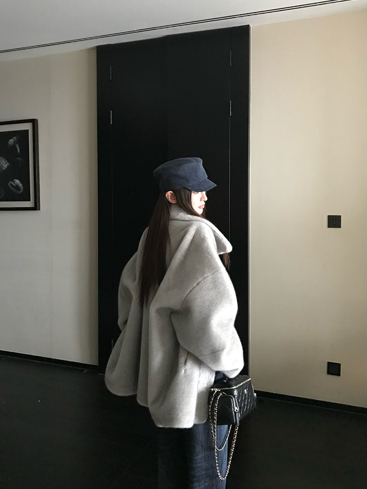 Vintage Faux Mink Fur Women's Winter Coat with Retro Lapel | Warm Plush Outerwear for Y2K and Korean Style Fashion