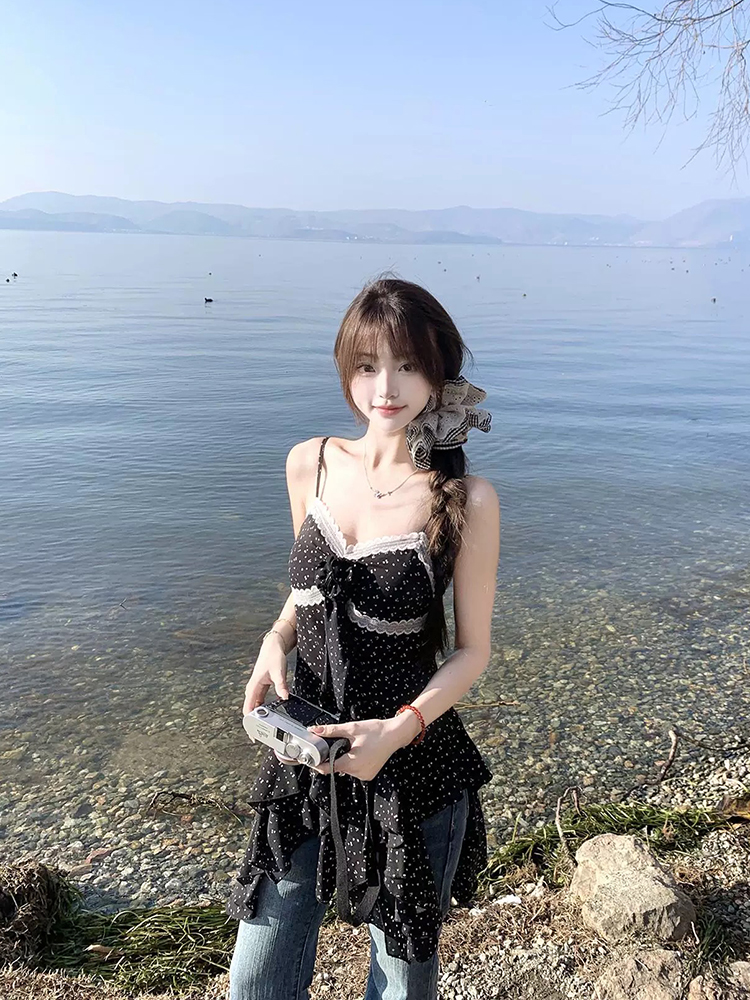 Vintage Floral Camisole Top for Women - Irregular Design, Loose-Fitting, Spring 2025 Collection, Perfect for Casual Y2K Style Vintage Floral Camisole Top for Women - Irregular Design, Loose-Fitting, Spring 2025 Collection, Perfect for Casual Y2K Style