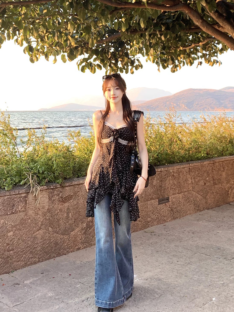 Vintage Floral Camisole Top for Women - Irregular Design, Loose-Fitting, Spring 2025 Collection, Perfect for Casual Y2K Style Vintage Floral Camisole Top for Women - Irregular Design, Loose-Fitting, Spring 2025 Collection, Perfect for Casual Y2K Style