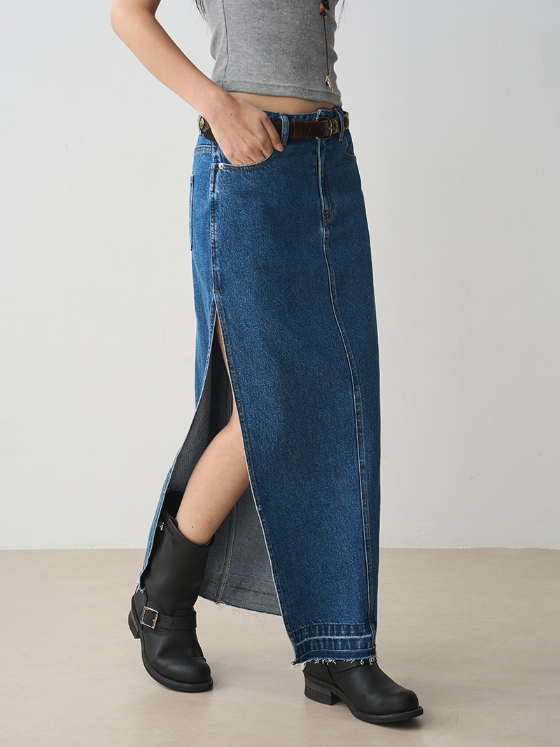 Vintage Frayed Denim Midi Skirt for Women, Slimming Side Slit, Straight Cut, Versatile 90s Style Fashion Vintage Frayed Denim Midi Skirt for Women, Slimming Side Slit, Straight Cut, Versatile 90s Style Fashion