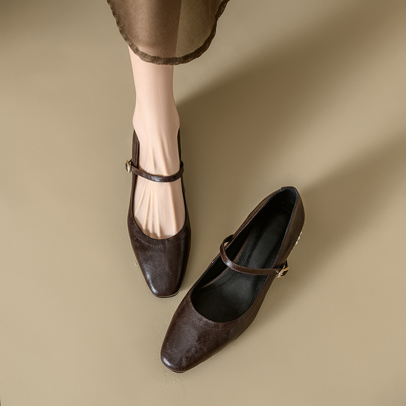 Vintage French Mary Jane Shoes for Women, Low-Heeled, Square-Toed, One-Strap with Pearl, Versatile Leather Footwear Vintage French Mary Jane Shoes for Women, Low-Heeled, Square-Toed, One-Strap with Pearl, Versatile Leather Footwear