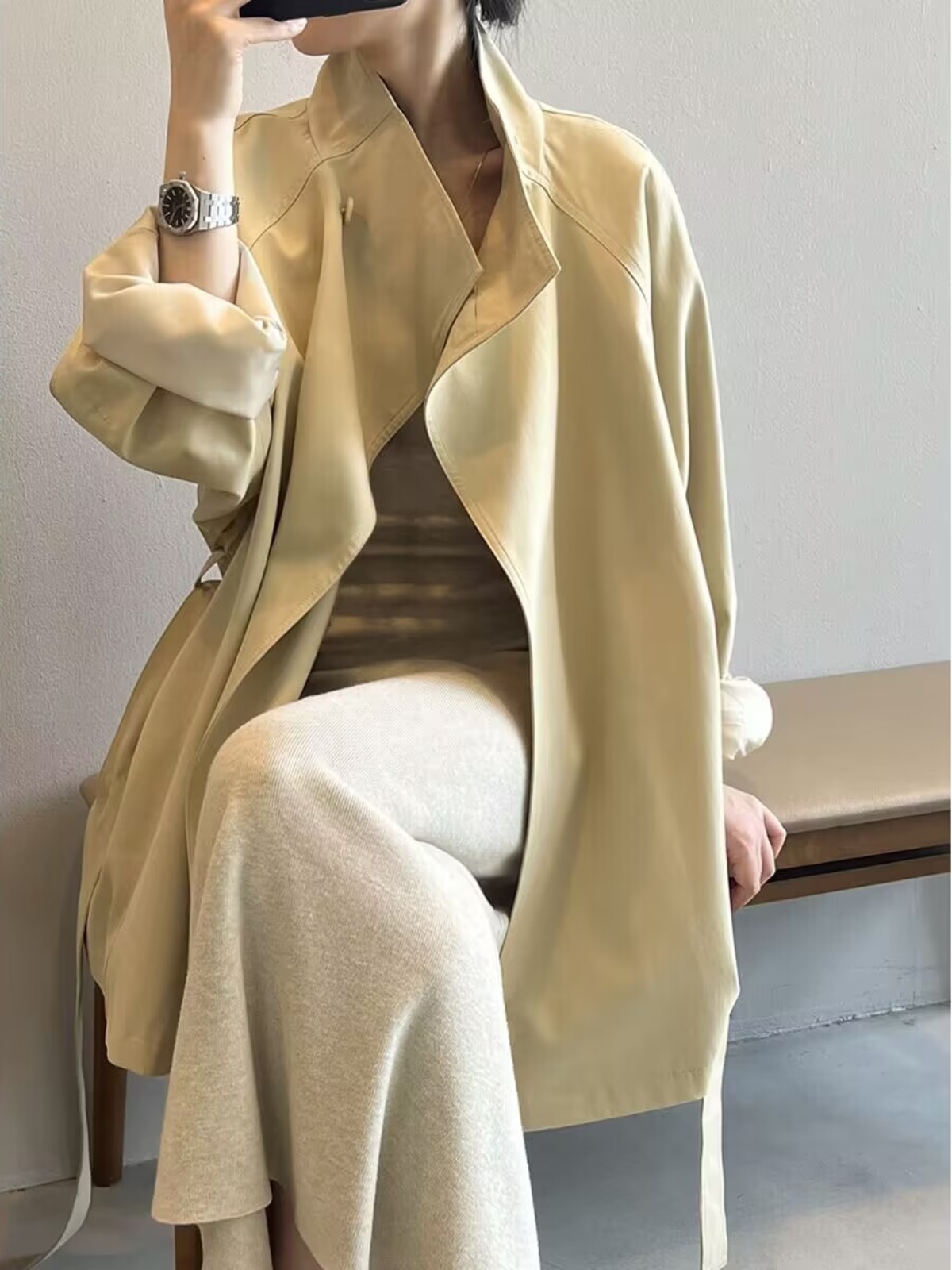 Vintage French Mid-Length Trench Coat for Women - Loose Fit, Casual Stand Collar, Spring Autumn 2025 Fashion Vintage French Mid-Length Trench Coat for Women - Loose Fit, Casual Stand Collar, Spring Autumn 2025 Fashion