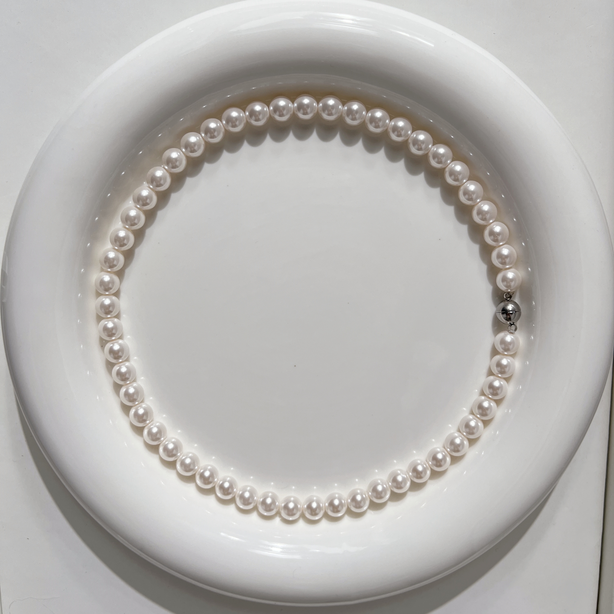 Vintage French Pearl Choker Necklace - Light Luxury Jewelry for Elegant Looks - Timeless Niche Style Accessory Vintage French Pearl Choker Necklace - Light Luxury Jewelry for Elegant Looks - Timeless Niche Style Accessory