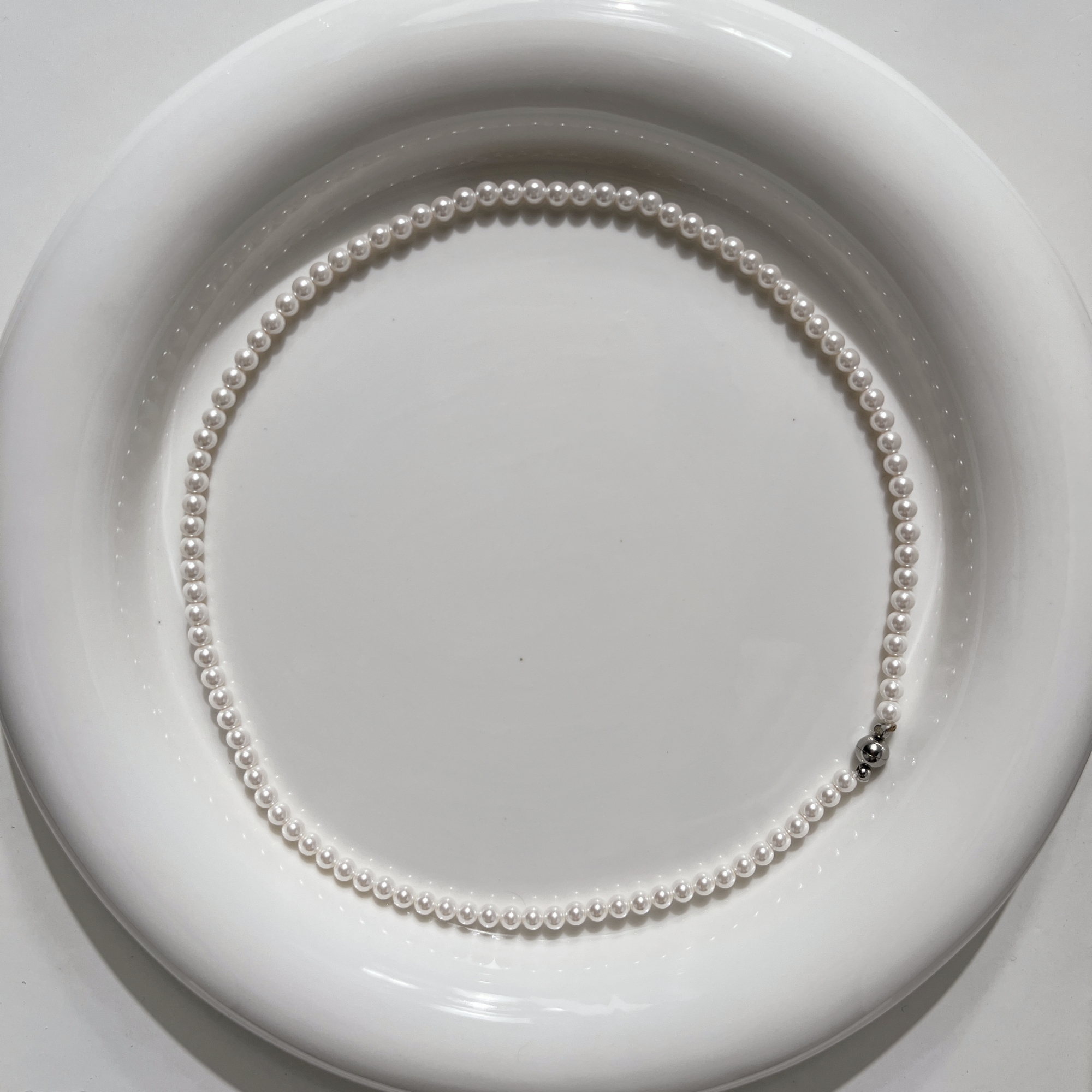 Vintage French Pearl Choker Necklace - Light Luxury Jewelry for Elegant Looks - Timeless Niche Style Accessory Vintage French Pearl Choker Necklace - Light Luxury Jewelry for Elegant Looks - Timeless Niche Style Accessory