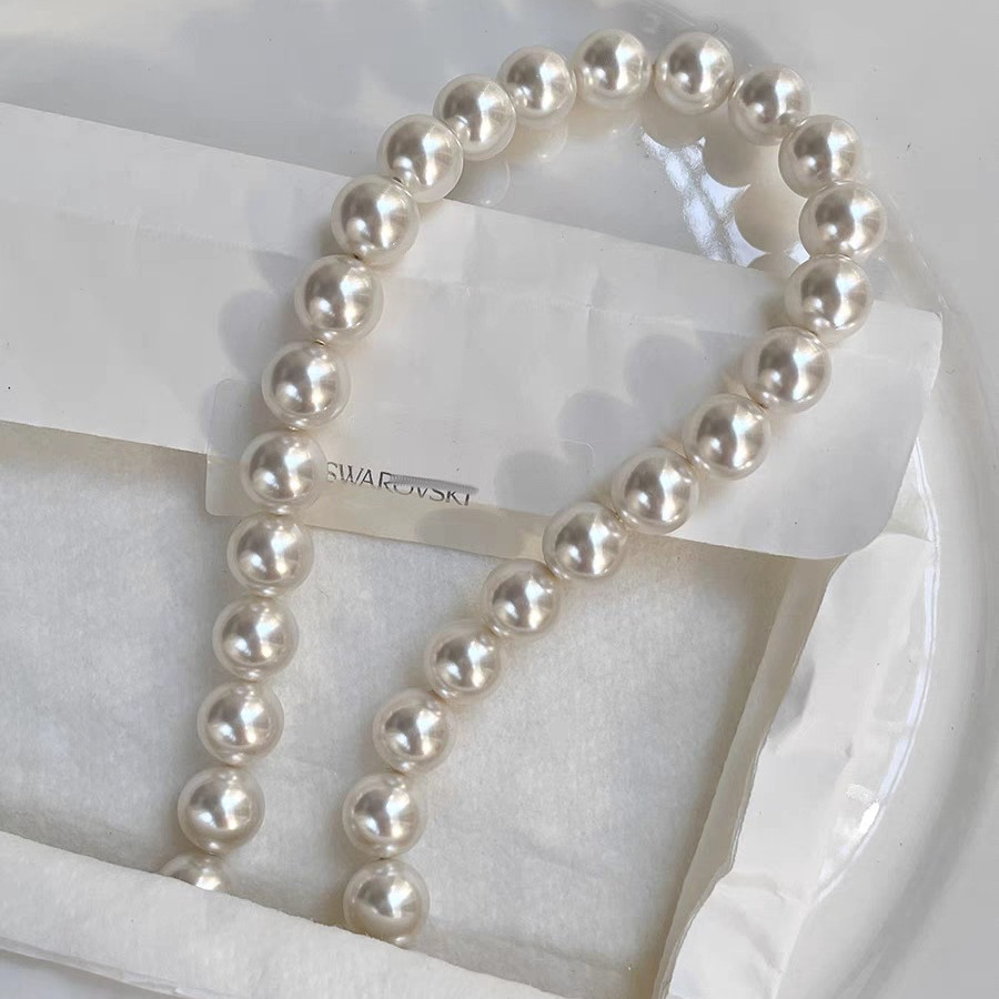 Vintage French Pearl Choker Necklace - Light Luxury Jewelry for Elegant Looks - Timeless Niche Style Accessory Vintage French Pearl Choker Necklace - Light Luxury Jewelry for Elegant Looks - Timeless Niche Style Accessory