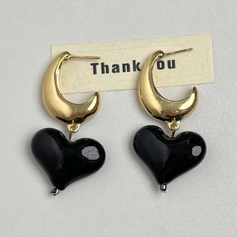 Vintage French Red Heart Pendant Earrings for Women - Unique Heart-Shaped Studs, Charming Feminine Style for 2025 Fashion Vintage French Red Heart Pendant Earrings for Women - Unique Heart-Shaped Studs, Charming Feminine Style for 2025 Fashion