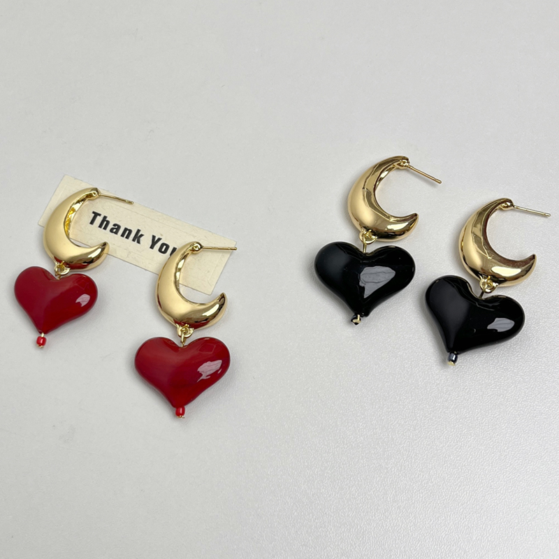 Vintage French Red Heart Pendant Earrings for Women - Unique Heart-Shaped Studs, Charming Feminine Style for 2025 Fashion Vintage French Red Heart Pendant Earrings for Women - Unique Heart-Shaped Studs, Charming Feminine Style for 2025 Fashion