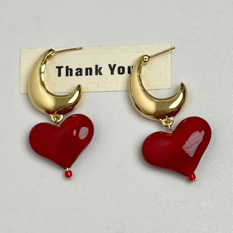 Vintage French Red Heart Pendant Earrings for Women - Unique Heart-Shaped Studs, Charming Feminine Style for 2025 Fashion Vintage French Red Heart Pendant Earrings for Women - Unique Heart-Shaped Studs, Charming Feminine Style for 2025 Fashion