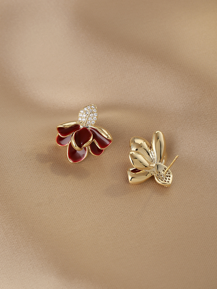 Vintage French Red Petal Dripping Glaze Earrings for Women, Leaf-Shaped Floral Design, Elegant Autumn Winter Jewelry Vintage French Red Petal Dripping Glaze Earrings for Women, Leaf-Shaped Floral Design, Elegant Autumn Winter Jewelry