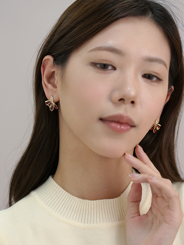 Vintage French Red Petal Dripping Glaze Earrings for Women, Leaf-Shaped Floral Design, Elegant Autumn Winter Jewelry Vintage French Red Petal Dripping Glaze Earrings for Women, Leaf-Shaped Floral Design, Elegant Autumn Winter Jewelry