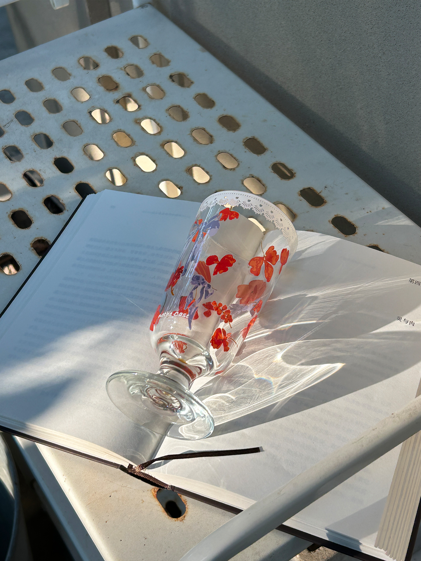 Vintage French Romantic High-Foot Glass Cup - Langman Cup, Creative Niche Design for Juice and Beverages Vintage French Romantic High-Foot Glass Cup - Langman Cup, Creative Niche Design for Juice and Beverages