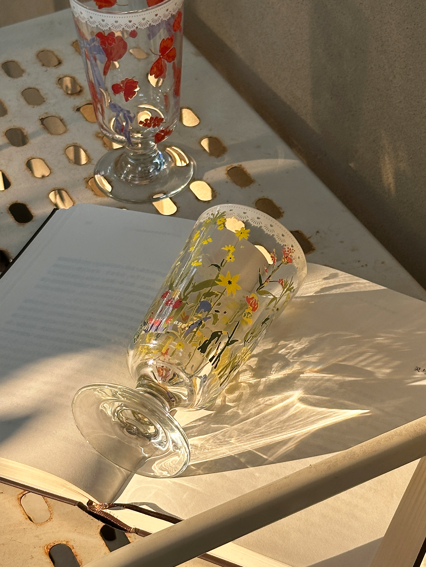 Vintage French Romantic High-Foot Glass Cup - Langman Cup, Creative Niche Design for Juice and Beverages Vintage French Romantic High-Foot Glass Cup - Langman Cup, Creative Niche Design for Juice and Beverages