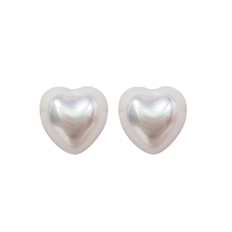 Vintage French-Style Heart Pearl Stud Earrings for Women - Sweet Minimalist Niche Jewelry in Timeless Design Vintage French-Style Heart Pearl Stud Earrings for Women - Sweet Minimalist Niche Jewelry in Timeless Design