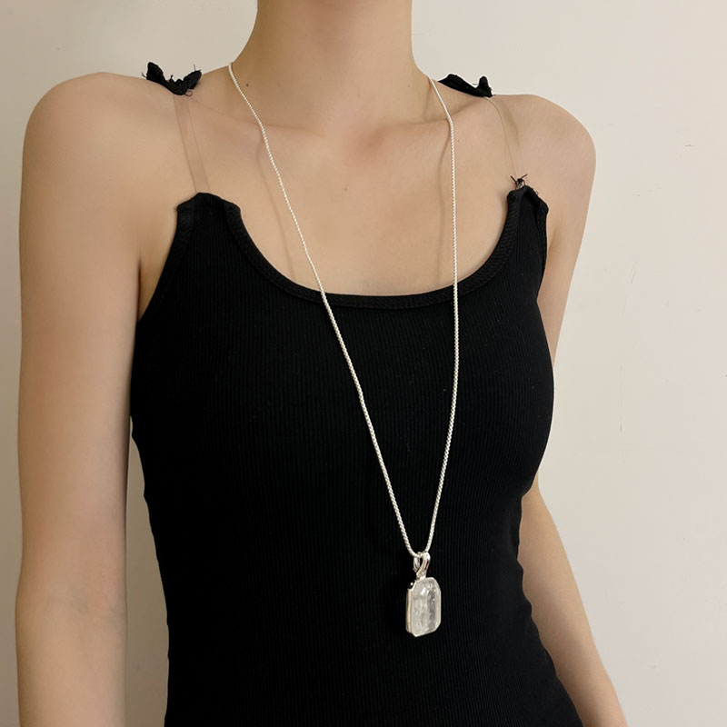 Vintage Gold Long Square Crystal Necklace for Women - French Niche Sugar Gem Jewelry, Elegant Sweater Chain Vintage Gold Long Square Crystal Necklace for Women - French Niche Sugar Gem Jewelry, Elegant Sweater Chain