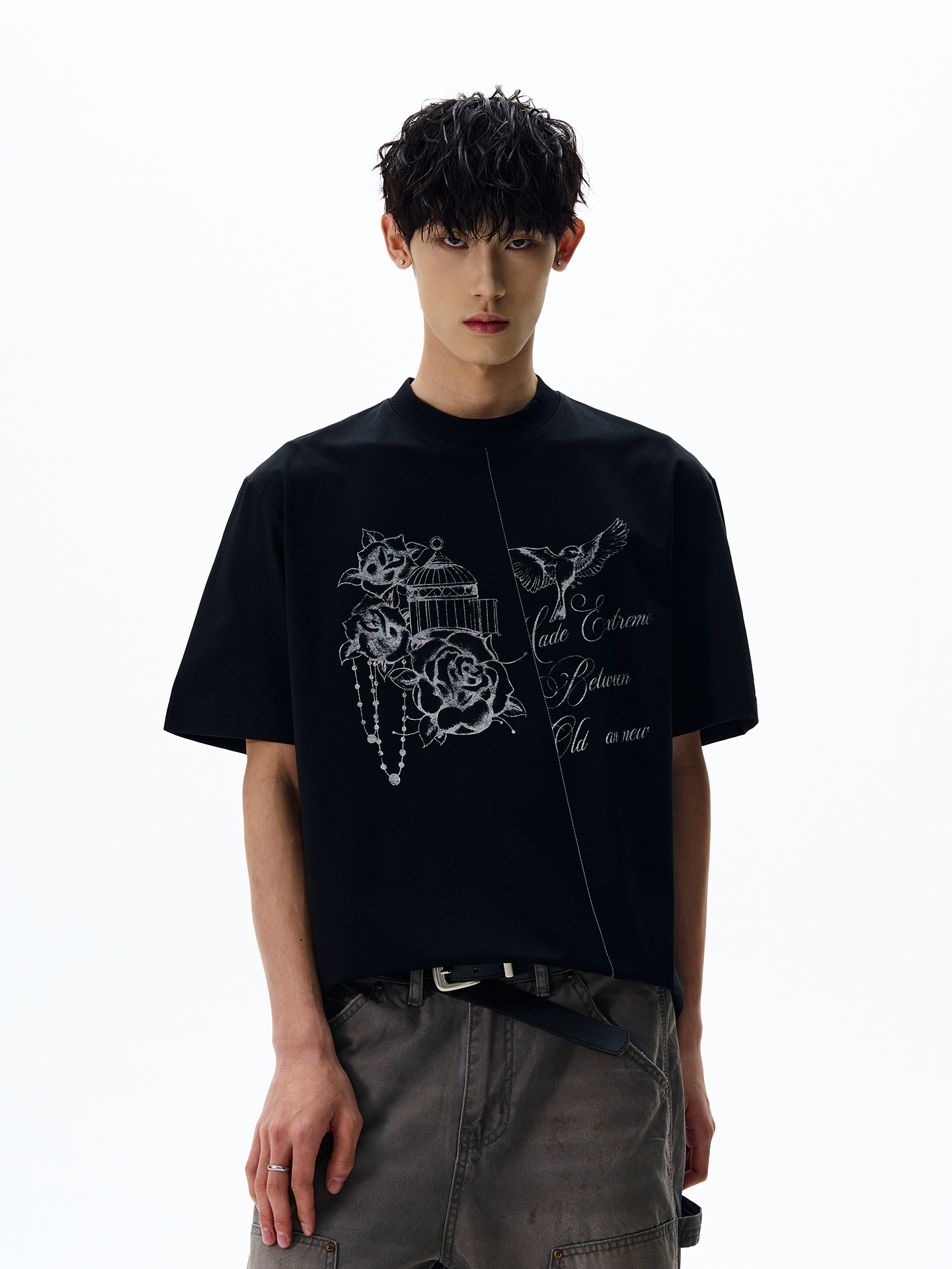 Vintage Hand-Painted Printed Short Sleeve T-Shirt for Men - Boxy Fit, Drop Shoulder, Casual Style Vintage Hand-Painted Printed Short Sleeve T-Shirt for Men - Boxy Fit, Drop Shoulder, Casual Style