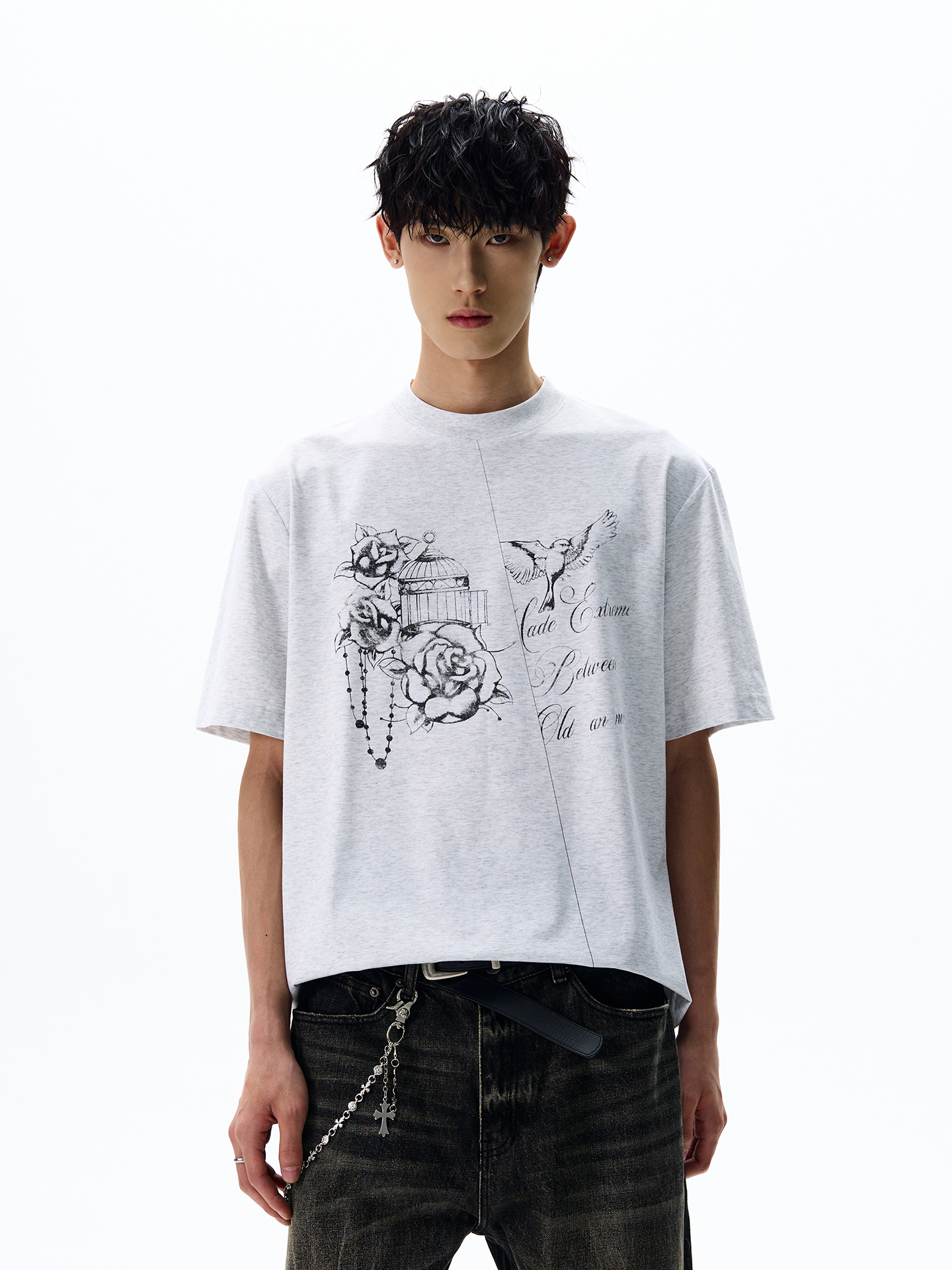 Vintage Hand-Painted Printed Short Sleeve T-Shirt for Men - Boxy Fit, Drop Shoulder, Casual Style Vintage Hand-Painted Printed Short Sleeve T-Shirt for Men - Boxy Fit, Drop Shoulder, Casual Style