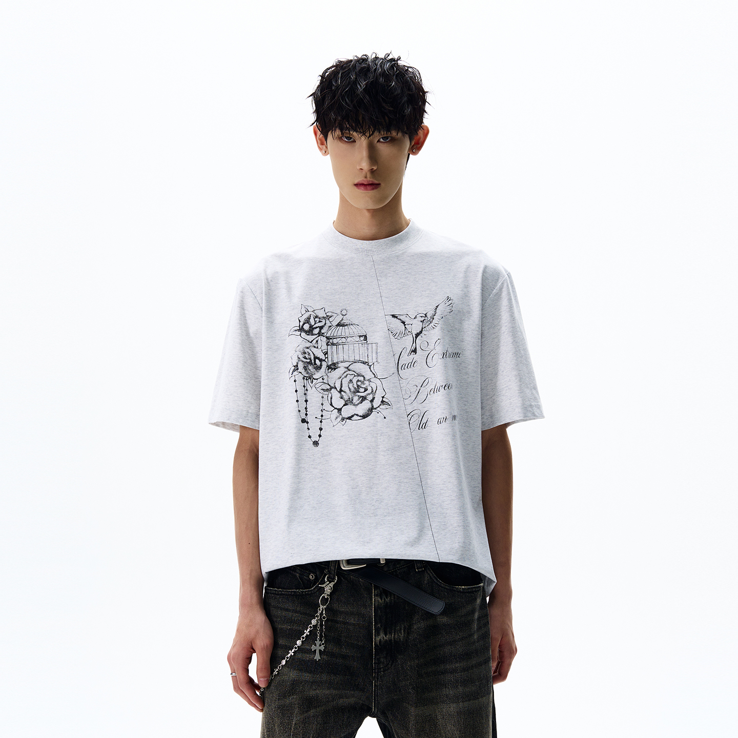 Vintage Hand-Painted Printed Short Sleeve T-Shirt for Men - Boxy Fit, Drop Shoulder, Casual Style Vintage Hand-Painted Printed Short Sleeve T-Shirt for Men - Boxy Fit, Drop Shoulder, Casual Style