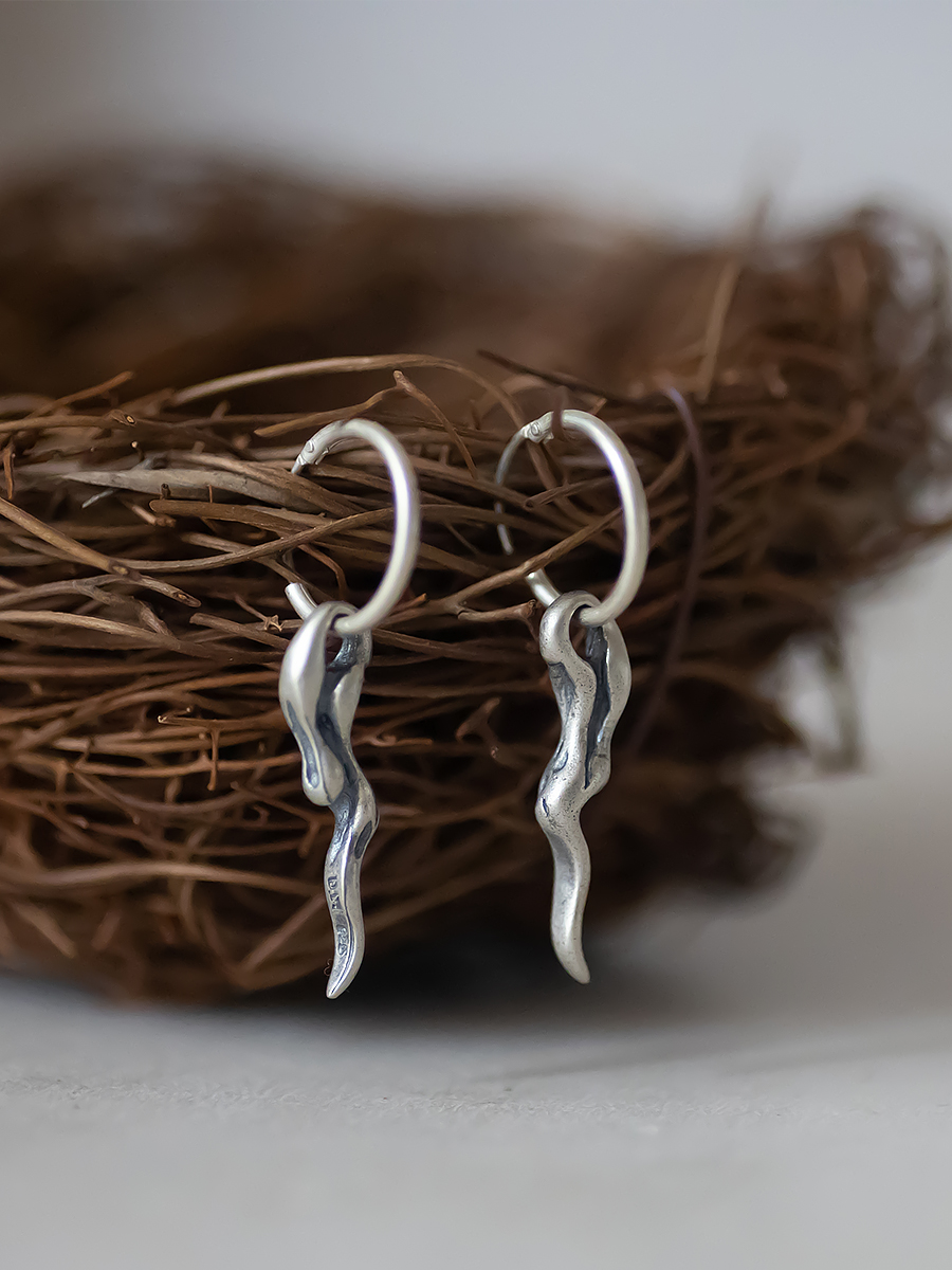 Vintage Hazy Smoke 925 Sterling Silver Long Earrings - Distressed Irregular Wave Pattern Ear Studs for Boho and Retro Style Vintage Hazy Smoke 925 Sterling Silver Long Earrings - Distressed Irregular Wave Pattern Ear Studs for Boho and Retro Style