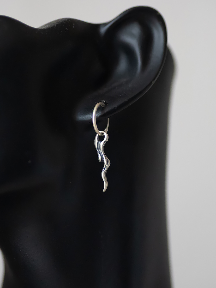 Vintage Hazy Smoke 925 Sterling Silver Long Earrings - Distressed Irregular Wave Pattern Ear Studs for Boho and Retro Style Vintage Hazy Smoke 925 Sterling Silver Long Earrings - Distressed Irregular Wave Pattern Ear Studs for Boho and Retro Style