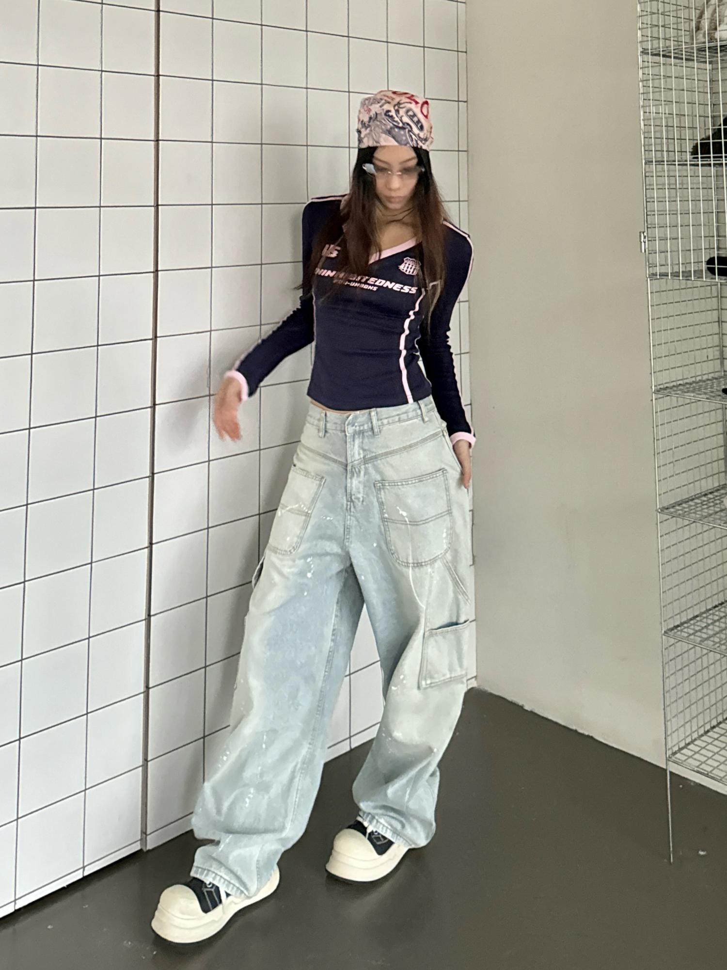 Vintage High Street Reversible Multi-Pocket Jeans with Splatter Design - Retro 90s Style for a Chic Summer Look Vintage High Street Reversible Multi-Pocket Jeans with Splatter Design - Retro 90s Style for a Chic Summer Look