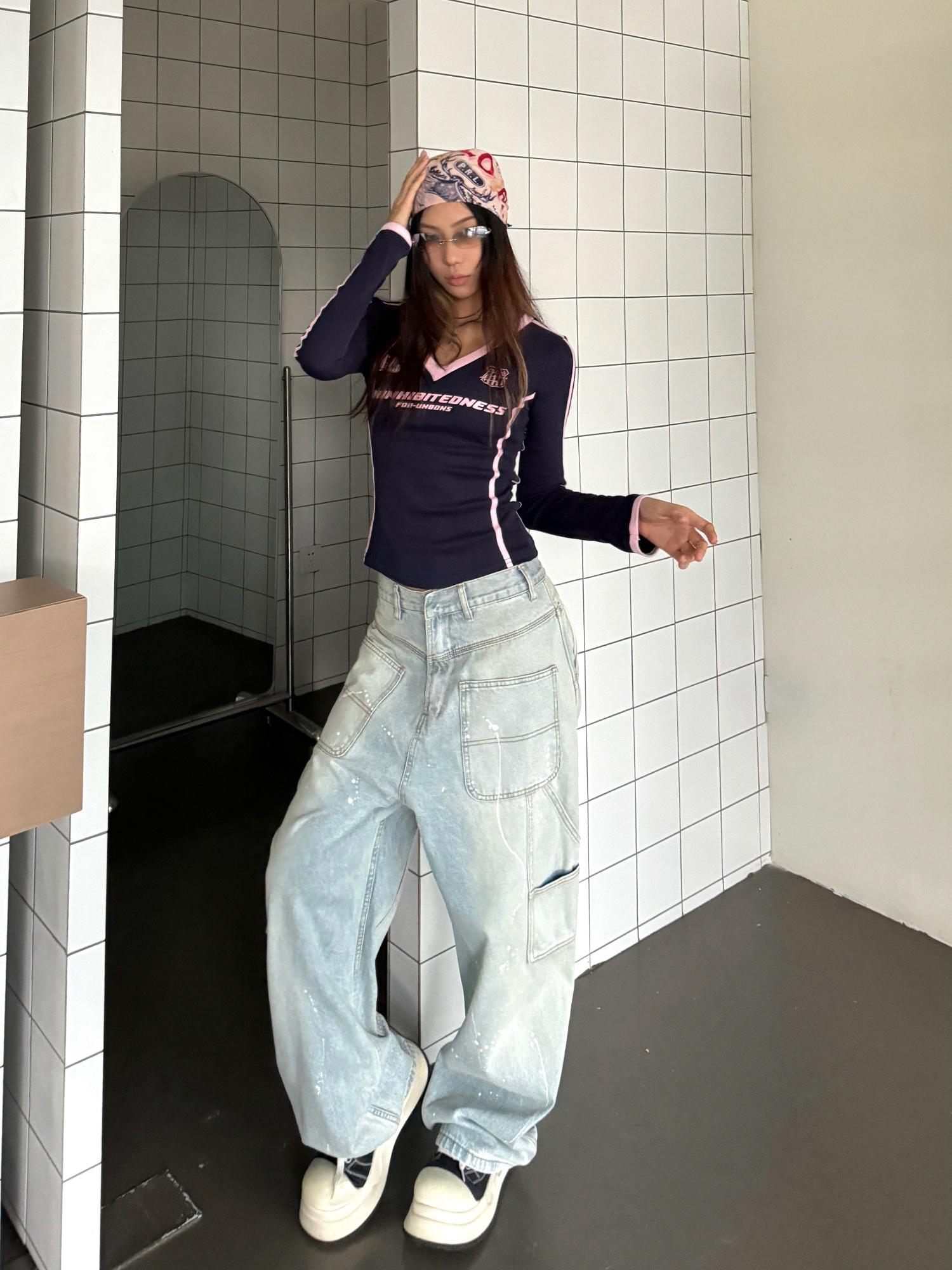 Vintage High Street Reversible Multi-Pocket Jeans with Splatter Design - Retro 90s Style for a Chic Summer Look Vintage High Street Reversible Multi-Pocket Jeans with Splatter Design - Retro 90s Style for a Chic Summer Look