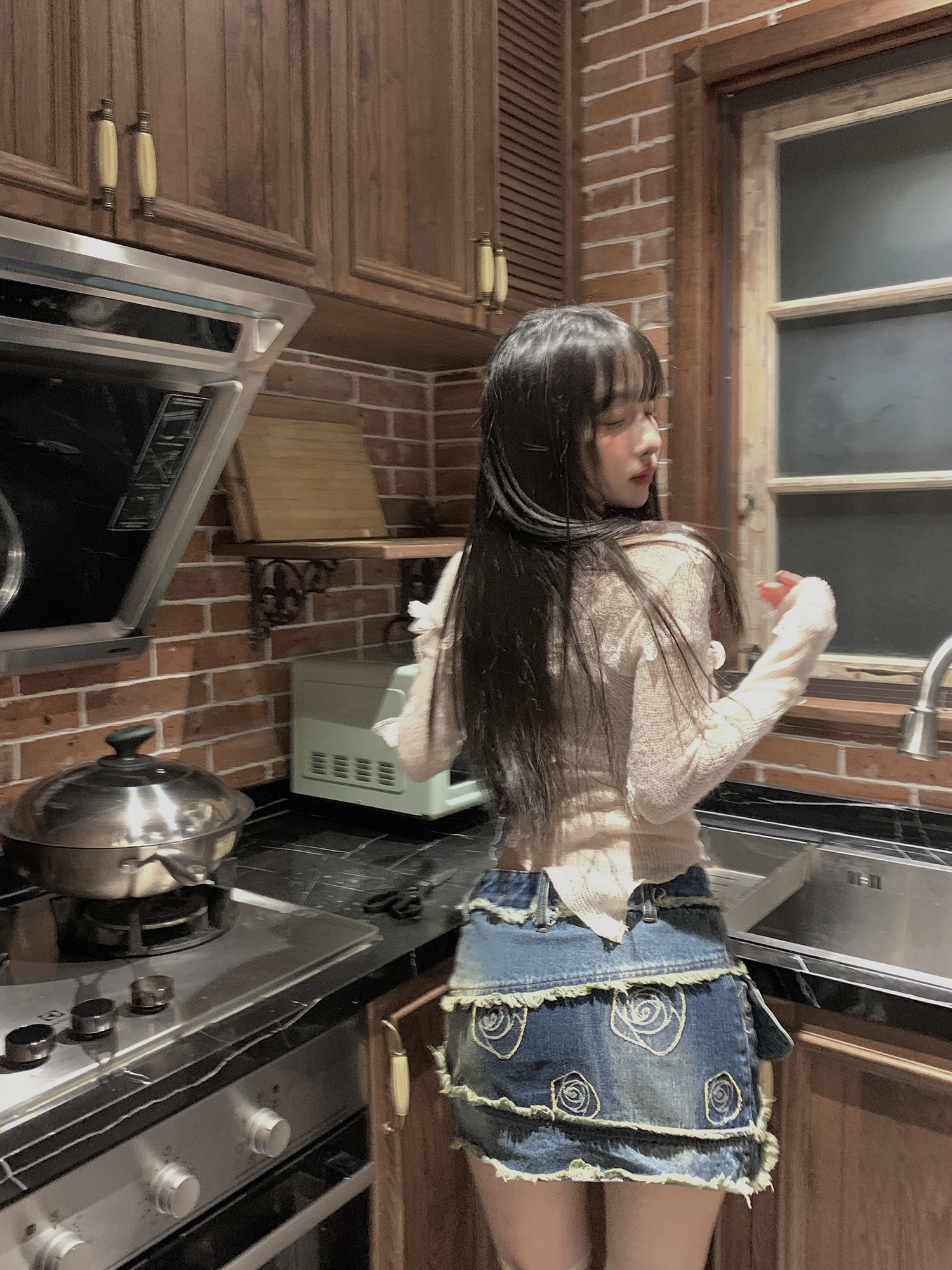 Vintage High-Waisted Denim Mini Skirt for Women, Retro Bodycon Style, Trendy Hot Girl Look for Spring Fashion Vintage High-Waisted Denim Mini Skirt for Women, Retro Bodycon Style, Trendy Hot Girl Look for Spring Fashion