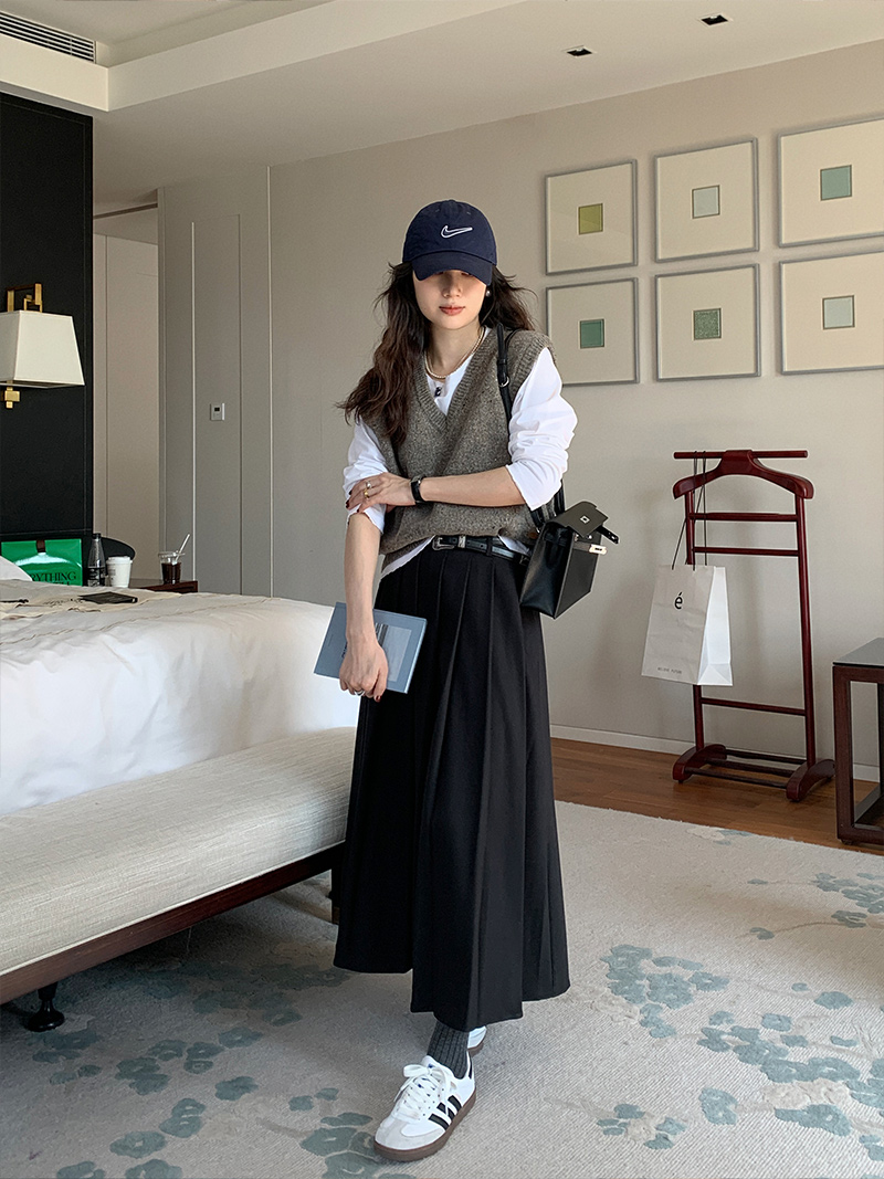 Vintage High-Waisted Pleated Midi Skirt for Women, A-Line Long Skirt, Autumn Winter 2025, Perfect for Pear-Shaped Figures, 90s Style Vintage High-Waisted Pleated Midi Skirt for Women, A-Line Long Skirt, Autumn Winter 2025, Perfect for Pear-Shaped Figures, 90s Style