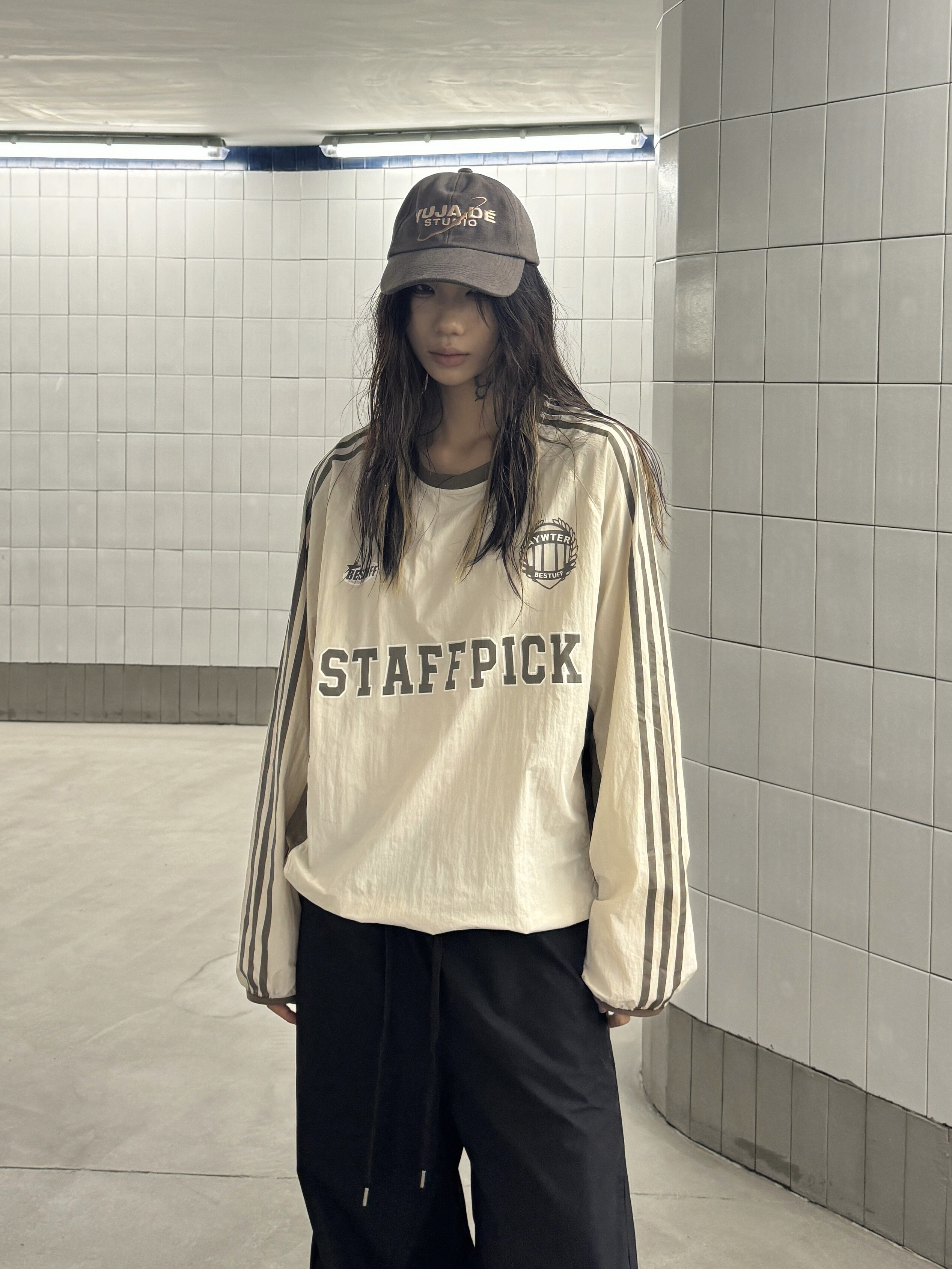 Vintage Hip-Hop Patchwork Long Sleeve T-Shirt with Three Stripes - Casual Loose Sports Top for 90s Y2K Style Vintage Hip-Hop Patchwork Long Sleeve T-Shirt with Three Stripes - Casual Loose Sports Top for 90s Y2K Style