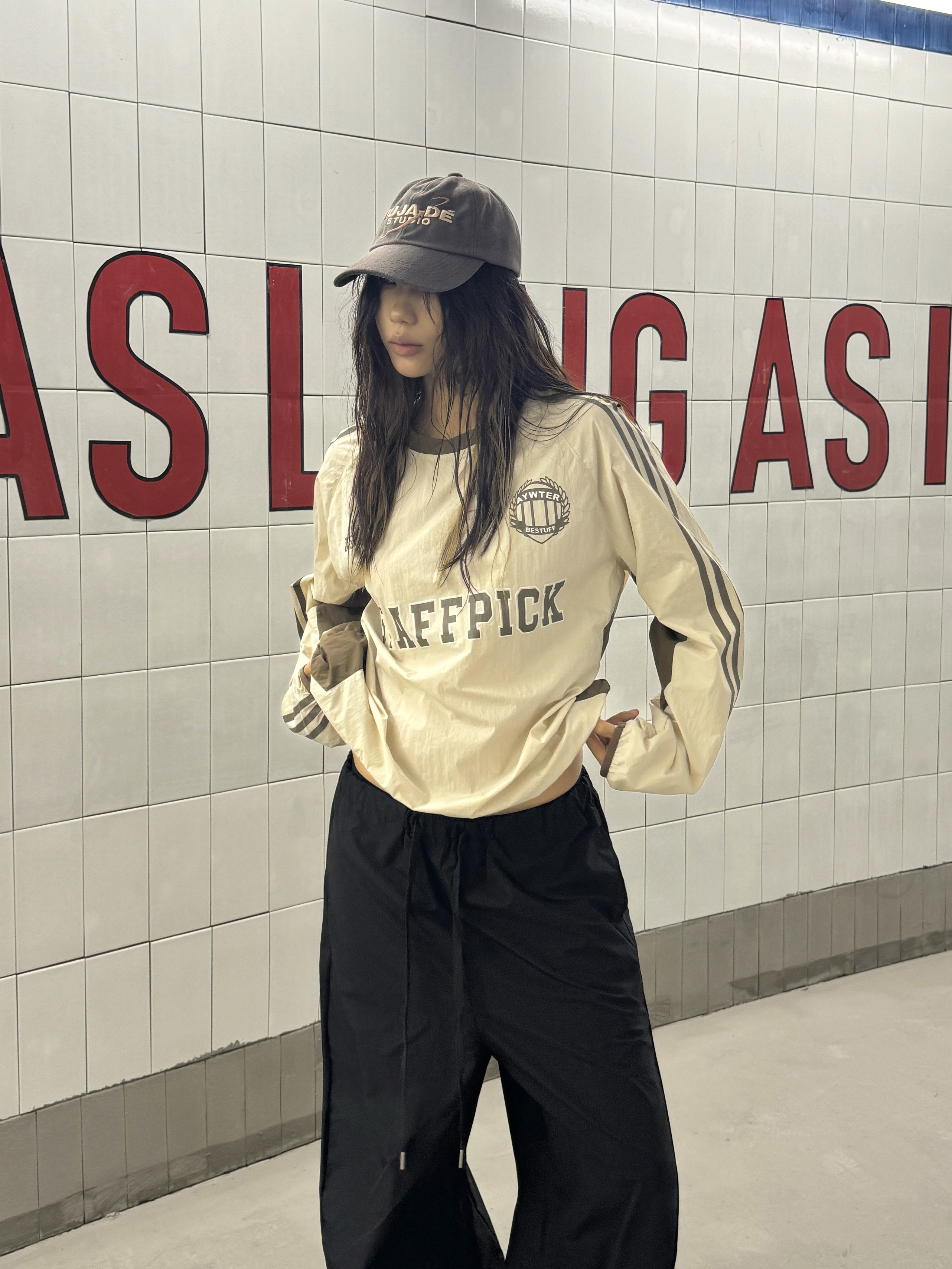 Vintage Hip-Hop Patchwork Long Sleeve T-Shirt with Three Stripes - Casual Loose Sports Top for 90s Y2K Style Vintage Hip-Hop Patchwork Long Sleeve T-Shirt with Three Stripes - Casual Loose Sports Top for 90s Y2K Style