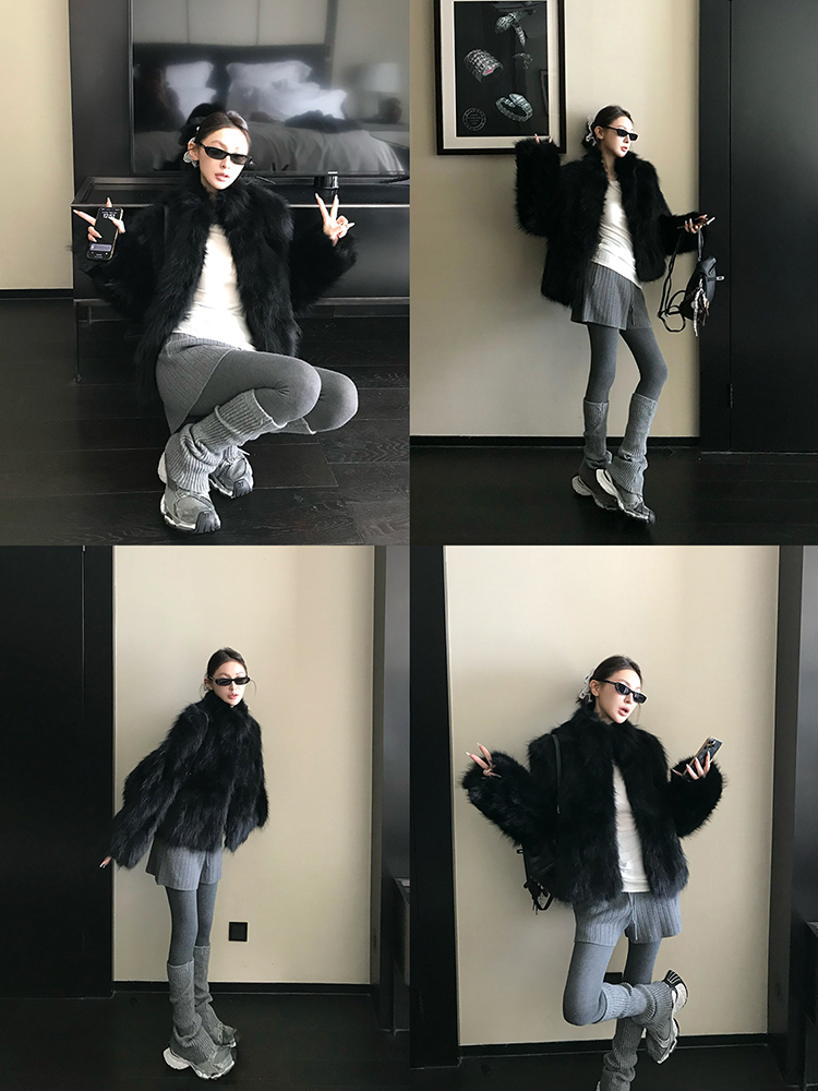 Vintage Imported Raccoon Fur Short Coat for Women - Elegant High-Quality Winter Outerwear Vintage Imported Raccoon Fur Short Coat for Women - Elegant High-Quality Winter Outerwear