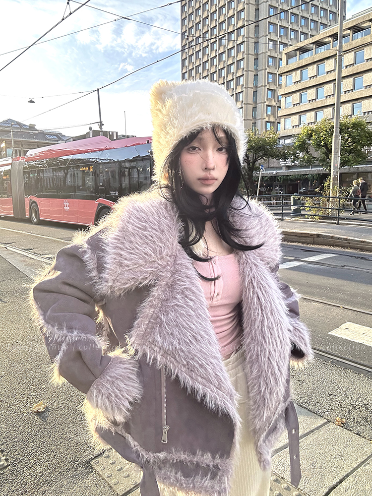 Vintage-Inspired Waist-Defining Slimming Halter Neck Knitted Top for Women - Naturally Beautiful Fitted Base Layer Vintage-Inspired Waist-Defining Slimming Halter Neck Knitted Top for Women - Naturally Beautiful Fitted Base Layer