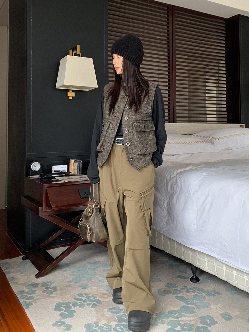 Vintage-Inspired Women's Casual Wide-Leg Workwear Pants with Loose Fit and Slanted Pockets, Trendy Parachute Style Vintage-Inspired Women's Casual Wide-Leg Workwear Pants with Loose Fit and Slanted Pockets, Trendy Parachute Style