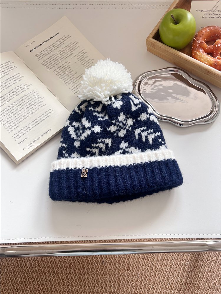 Vintage Jacquard Knitted Wool Hat for Women - Thickened Fleece, Warm Pom-Pom, Face-Framing, Cold Weather Ear Protection