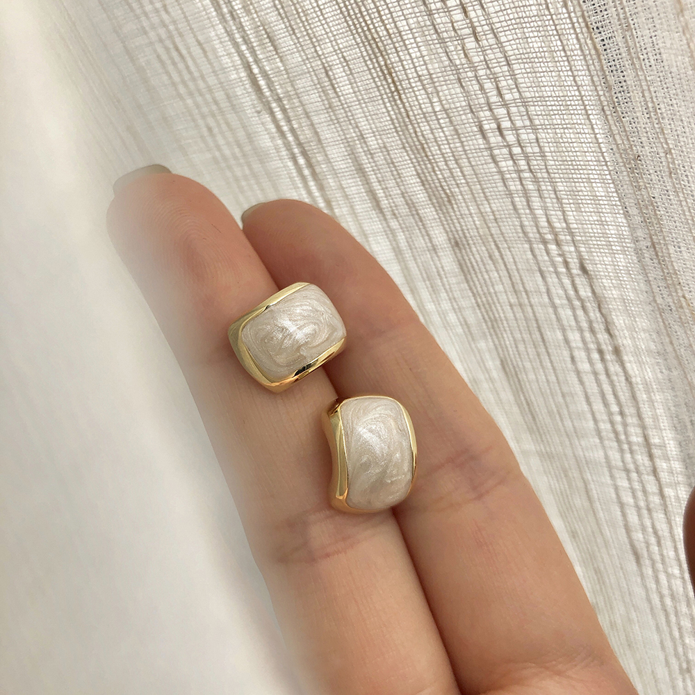 Vintage Minimalist S925 Pure Silver Enamel Earrings for Women - Court Style Ear Clips, Perfect for Y2K and Modern Fashion