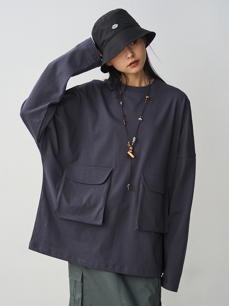 Vintage Niche Style Oversized Long Sleeve T-Shirt for Women with Large Pocket in Dark Blue Pure Cotton, Round Neck, Casual Fashion Top Vintage Niche Style Oversized Long Sleeve T-Shirt for Women with Large Pocket in Dark Blue Pure Cotton, Round Neck, Casual Fashion Top