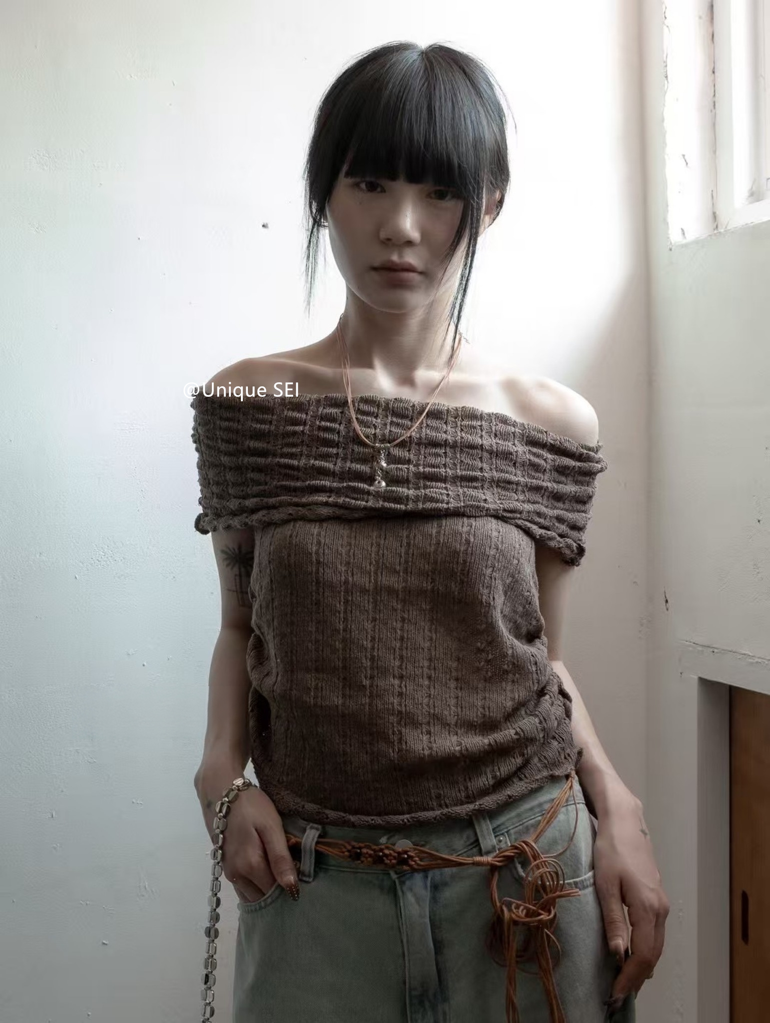 Vintage One-Shoulder Slim-Fit Casual Thin Knit Short Sleeve T-Shirt - Unique Wrinkled Design for Effortless Y2K Style