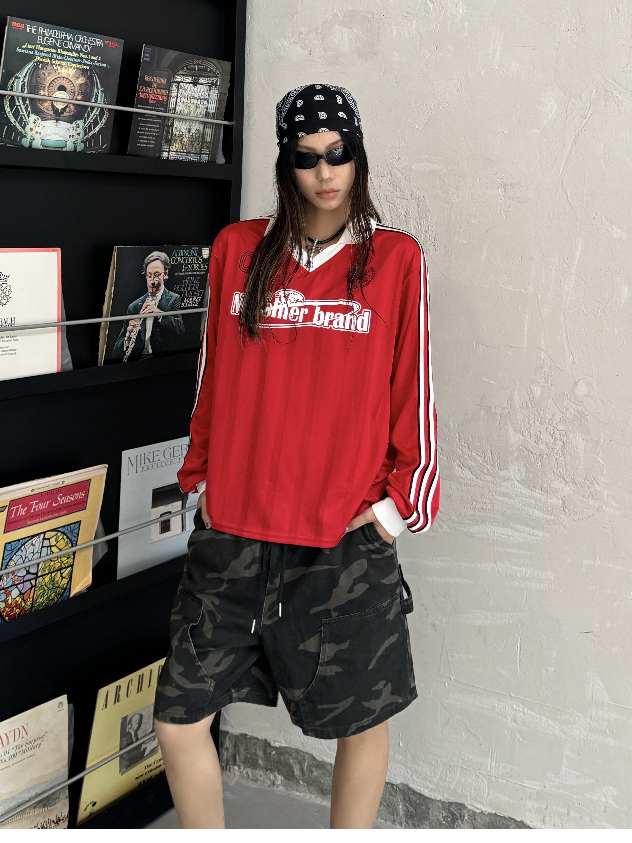 Vintage Patchwork Striped V-Neck T-Shirt with Letter Print - Long Sleeve Loose Fit Sports Top for 90s and Y2K Style Vintage Patchwork Striped V-Neck T-Shirt with Letter Print - Long Sleeve Loose Fit Sports Top for 90s and Y2K Style