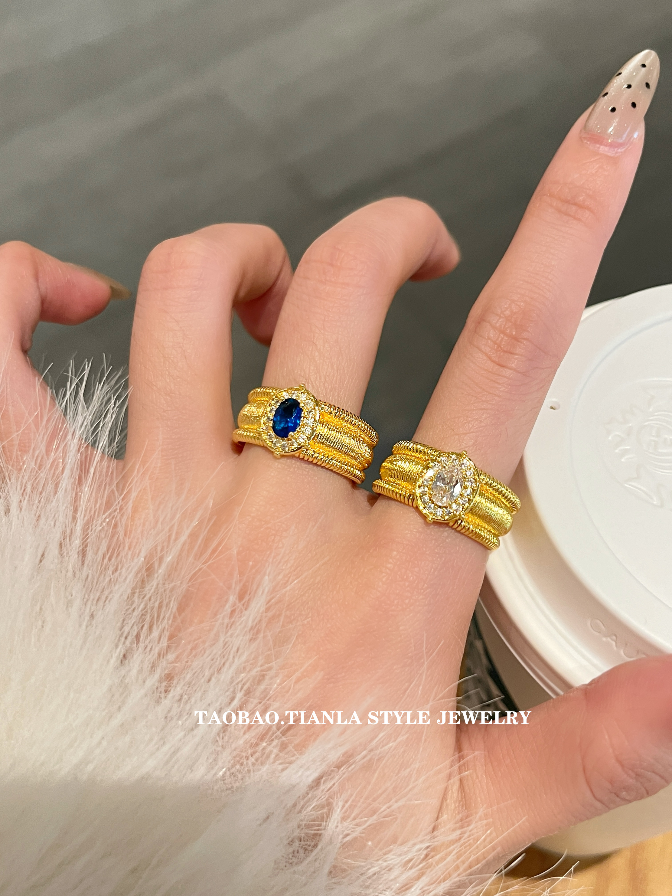 Vintage Pigeon Egg Open-Ended Ring for Women, Sparkling Wide Design, 2025 Trendy Niche Jewelry, Unique Fashion Accessory Vintage Pigeon Egg Open-Ended Ring for Women, Sparkling Wide Design, 2025 Trendy Niche Jewelry, Unique Fashion Accessory