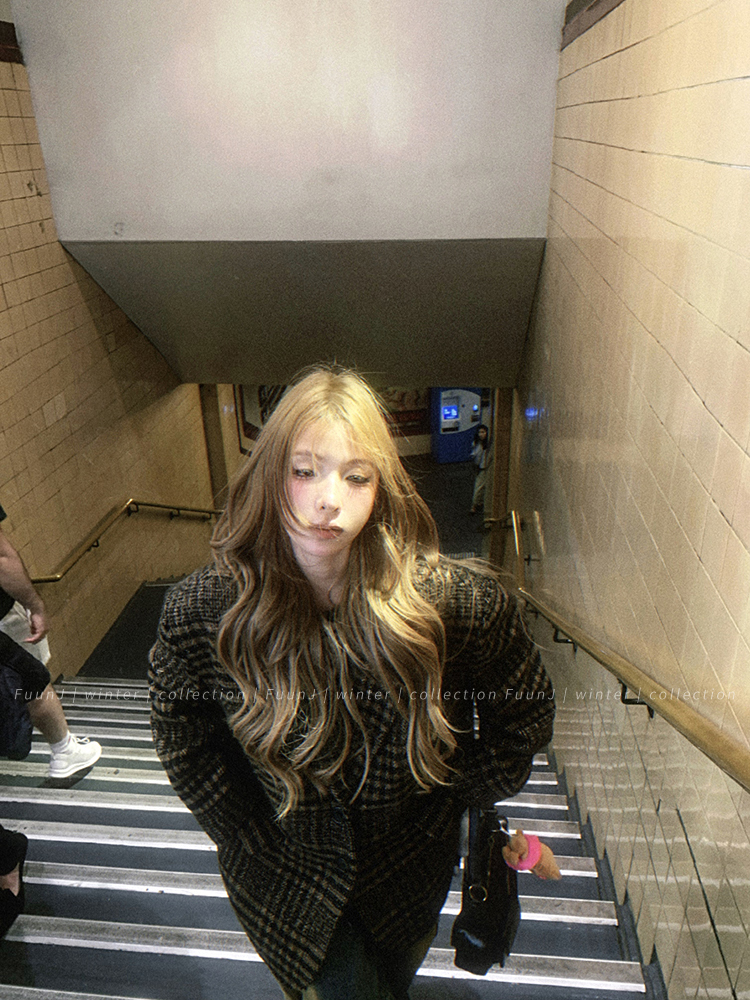 Vintage Plaid Wool Padded Suit Jacket for Women - Oversized Old Money Style Woolen Top Vintage Plaid Wool Padded Suit Jacket for Women - Oversized Old Money Style Woolen Top